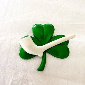 Vintage 1940s Irish clover Pin Green Shamrock Pin